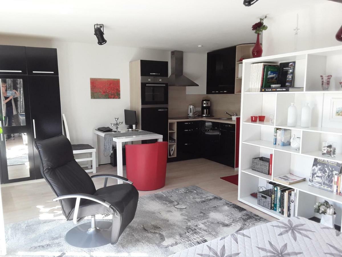 All-In-One-Studio Apartment Henstedt Ulzburg Bagian luar foto